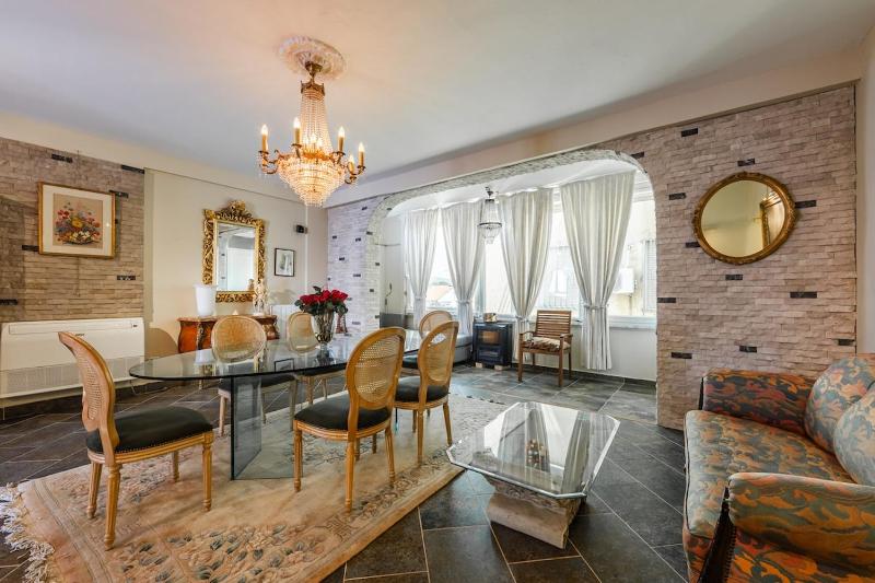 Charming 1BR Apartment in Shkodër City Center - image 6