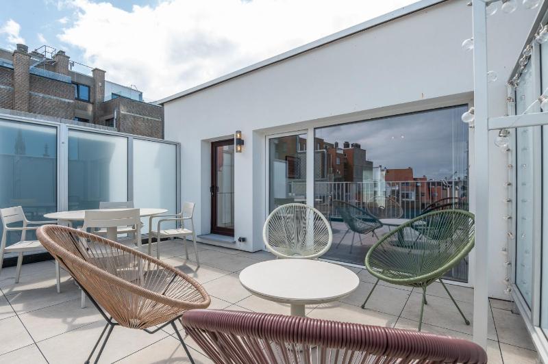 Seaside Oostende Apartment with Large Sunny Terrace - image 8