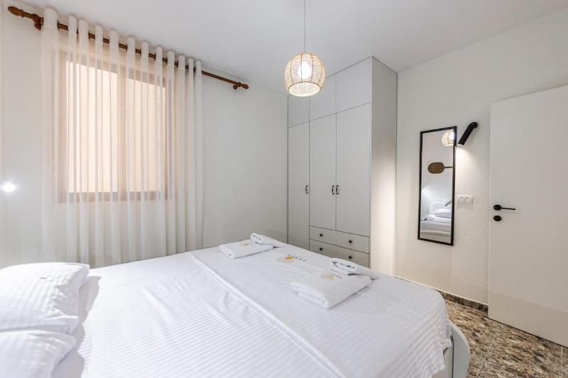 Perla Apartment 2BR Beachside by PikHost - image 14