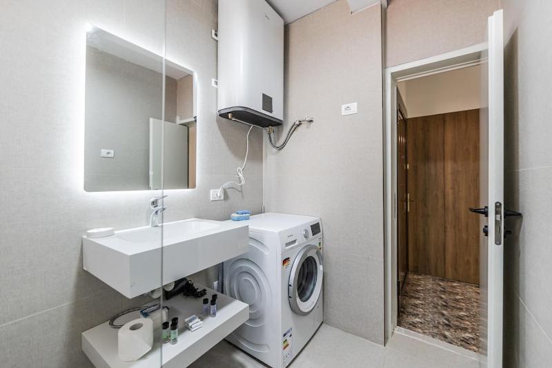 Perla Apartment 2BR Beachside by PikHost - image 13