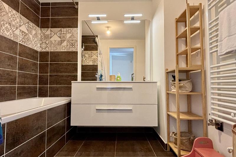 Air-conditioned apartment - 3 bedrooms - image 10