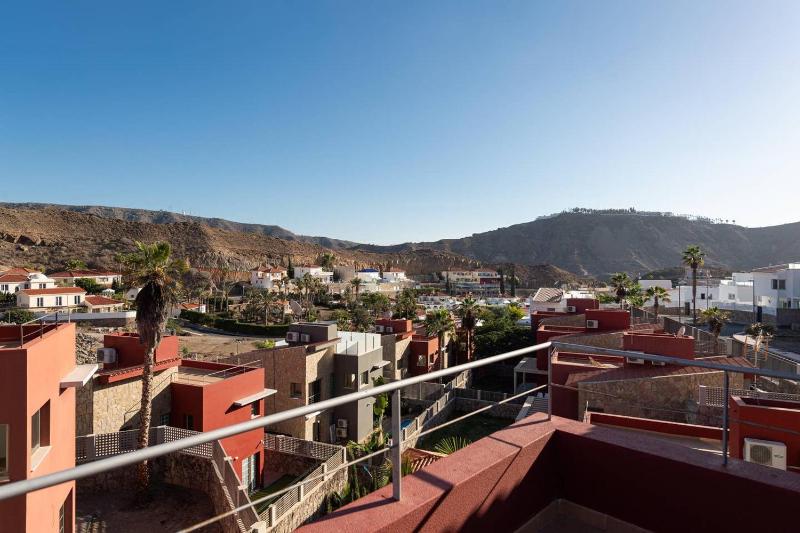 Villa Chil - Luxury with heated pool and BBQ - image 45
