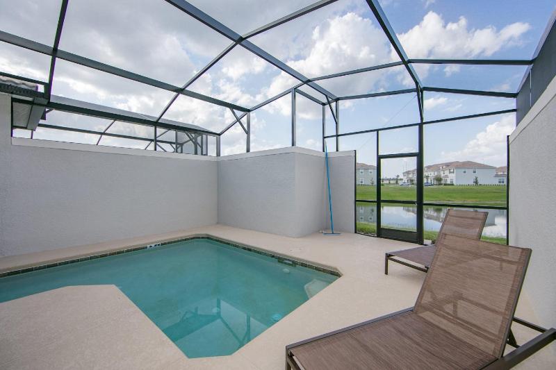 4BR Town house with Pool 4907JA - image 11