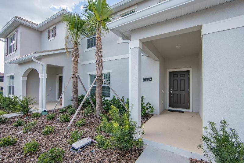4BR Town house with Pool 4907JA - image 3