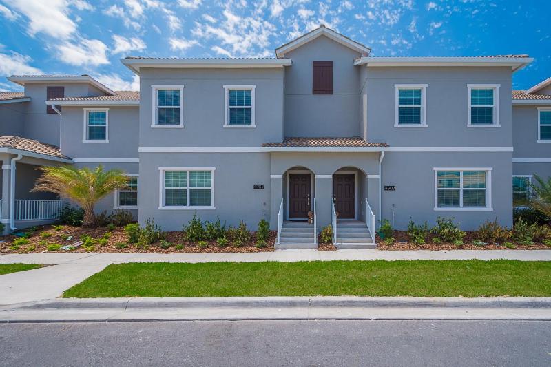 4BR Town House with Pool 4909NF - image 6