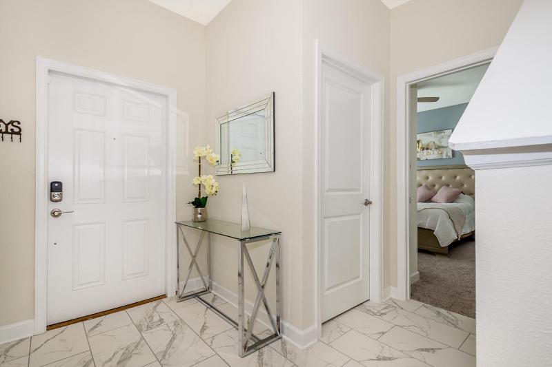 4BR Town House with Pool 4929GC - image 2