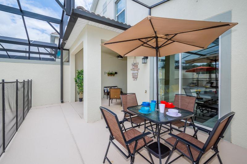 4BR Town House with Pool 4929GC - image 7