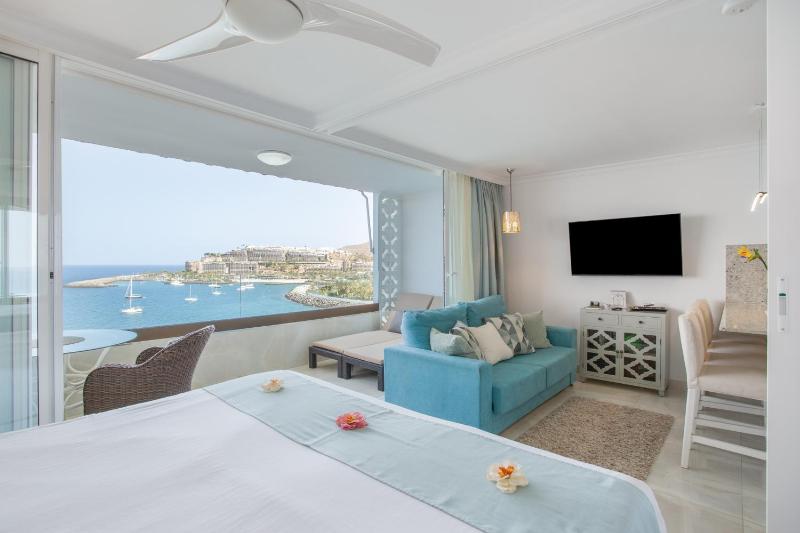 Seaside serenity - image 13