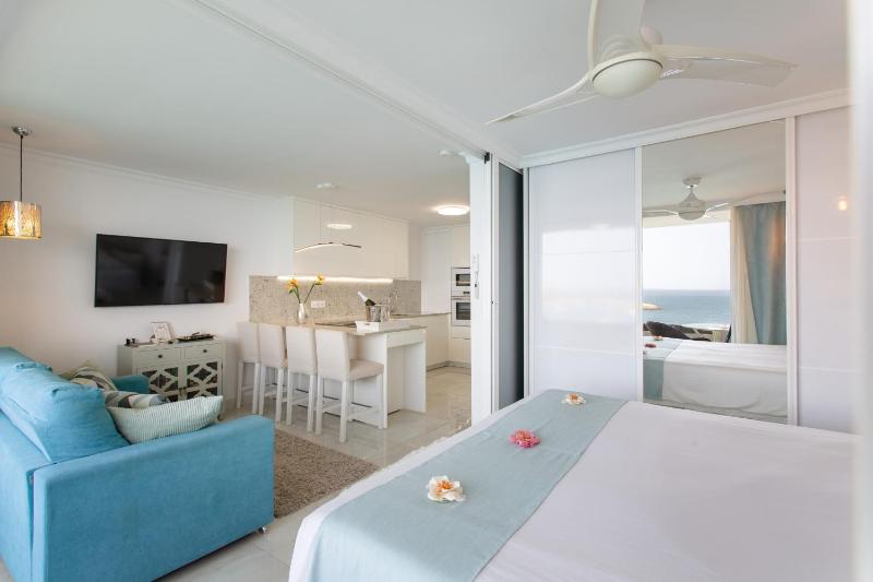 Seaside serenity - image 20