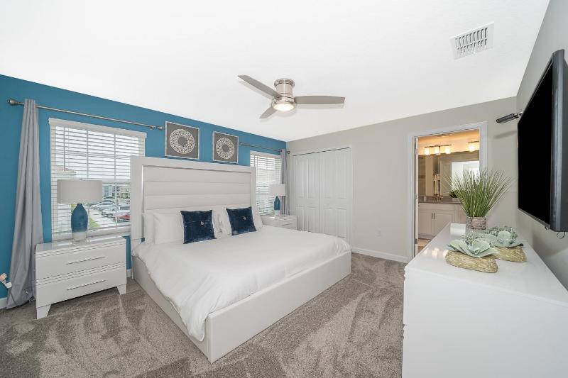4BR Town House with Pool 5013MO - image 23