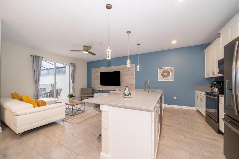 4BR Town House with Pool 5013MO - image 6