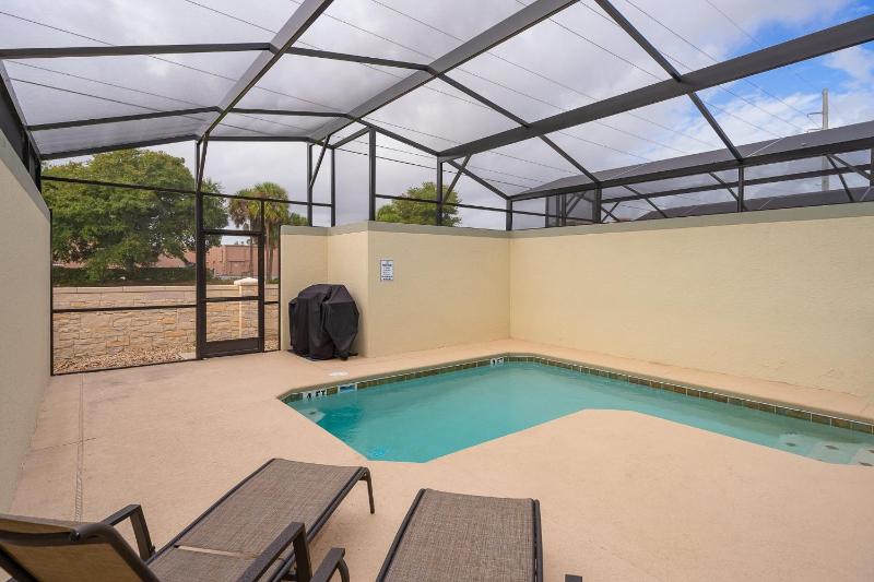 4BR Town House with Pool 5013MO - image 8