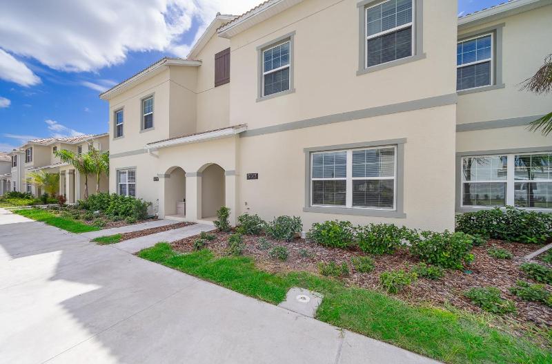 4BR Town House with Pool 5013MO - image 26