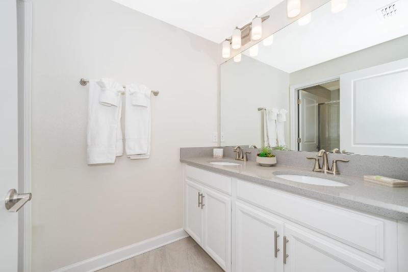 4BR Town House with Pool 5013MO - image 19
