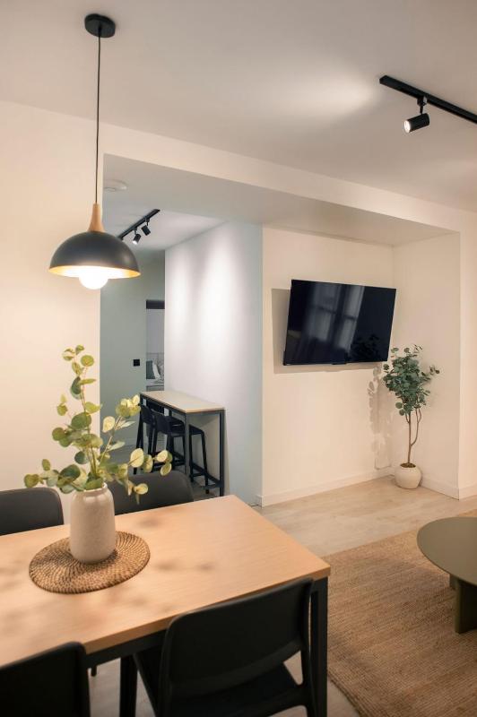 Apartamentos Sorolla House - image 2