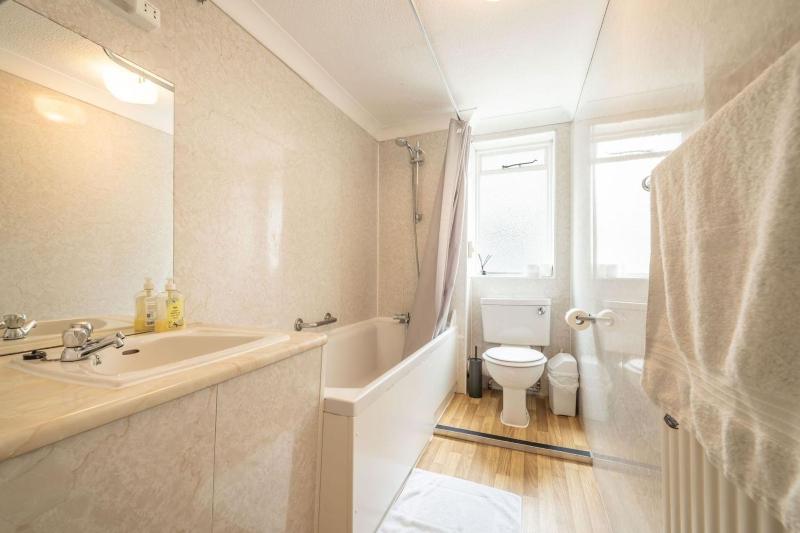 Lelola Lodge - image 4
