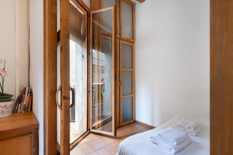Gracia Apartment - image 2