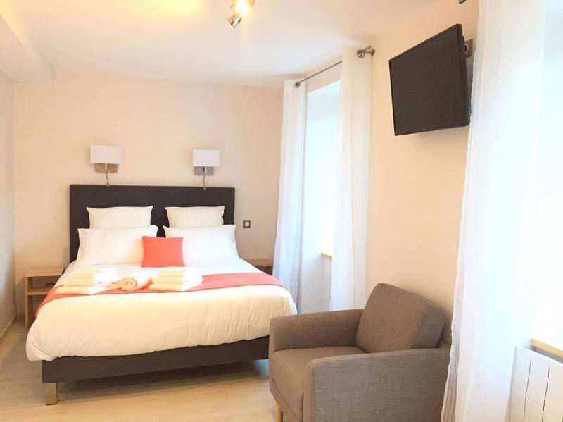 Deluxe Double Room image 1