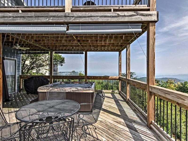 Sunrise Above Ober Hot Tub and Two Decks - image 35