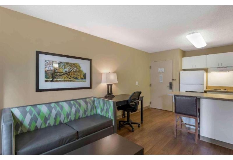 Motel 6 Suites Memphis Airport TN - image 12
