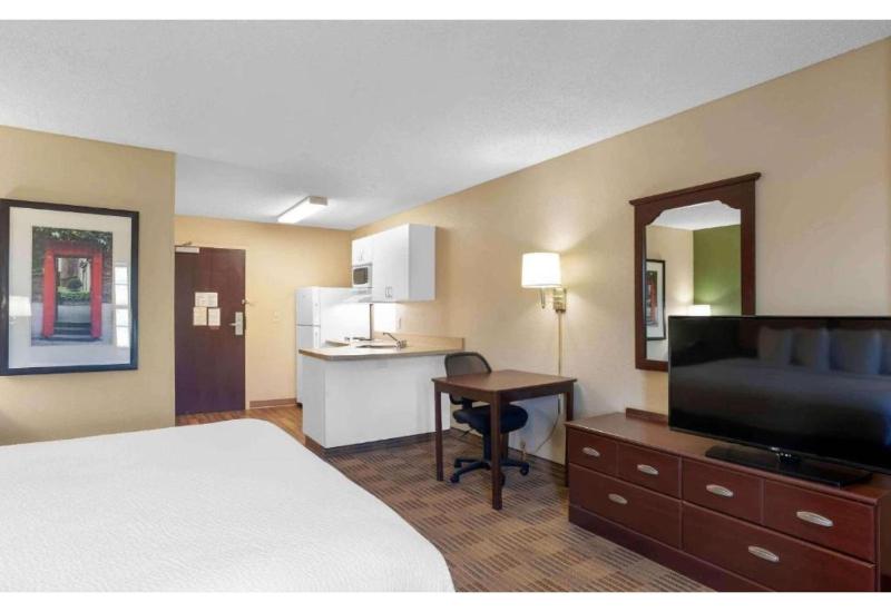 Motel 6 Suites Memphis Airport TN - image 16
