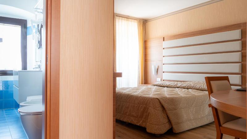 Hotel Vela d'Oro Dependence - image 16