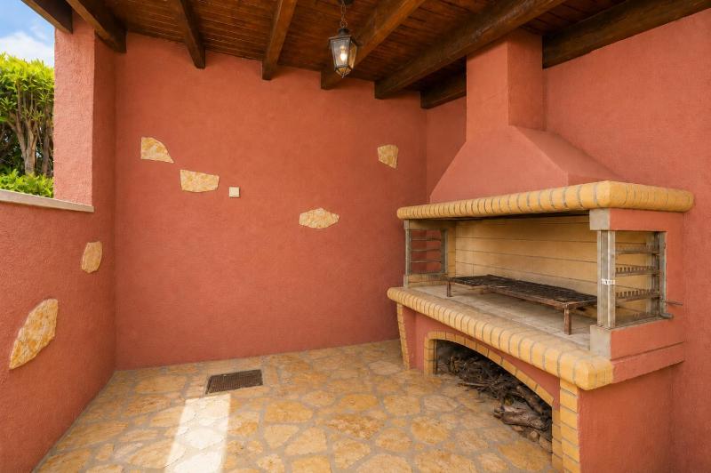 Villa Ioanna Agios Stephanos - image 41
