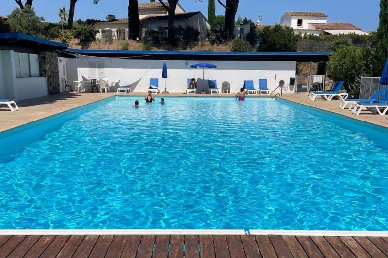 Bright villa with pool in Grimaud - image 25
