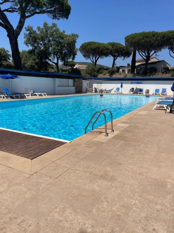 Bright villa with pool in Grimaud - image 17