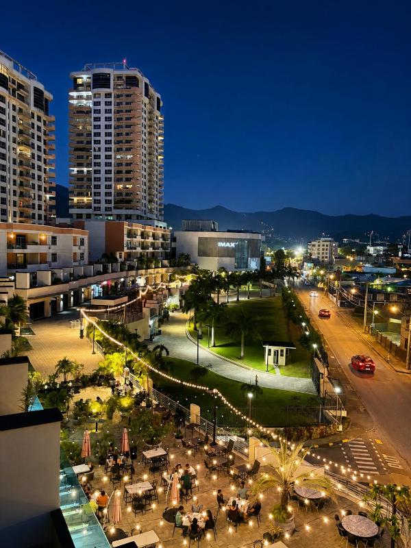 Exquisite One Bedroom Condo - image 14