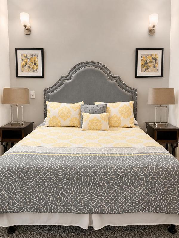 Exquisite One Bedroom Condo - image 12