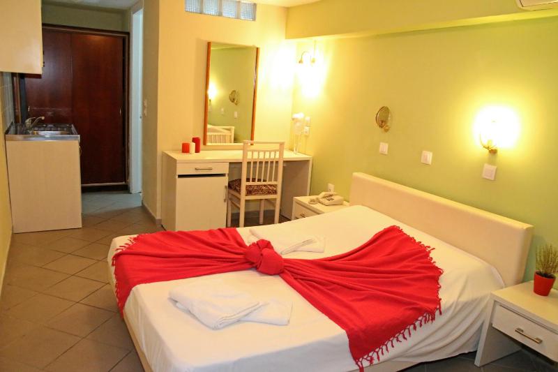 Economy Double Room (2 adults) image 1