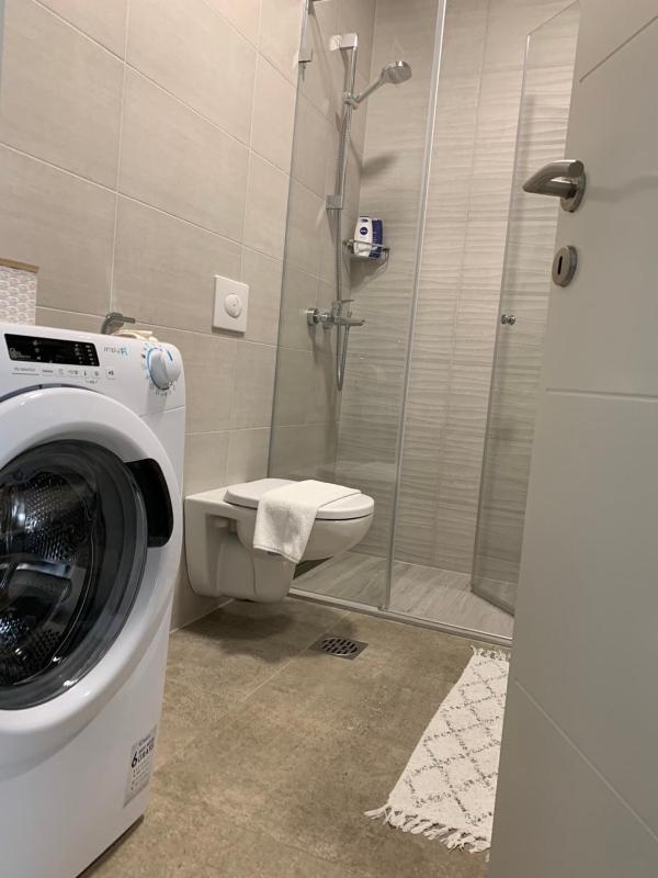 Gemini Apartment with private parking - image 8