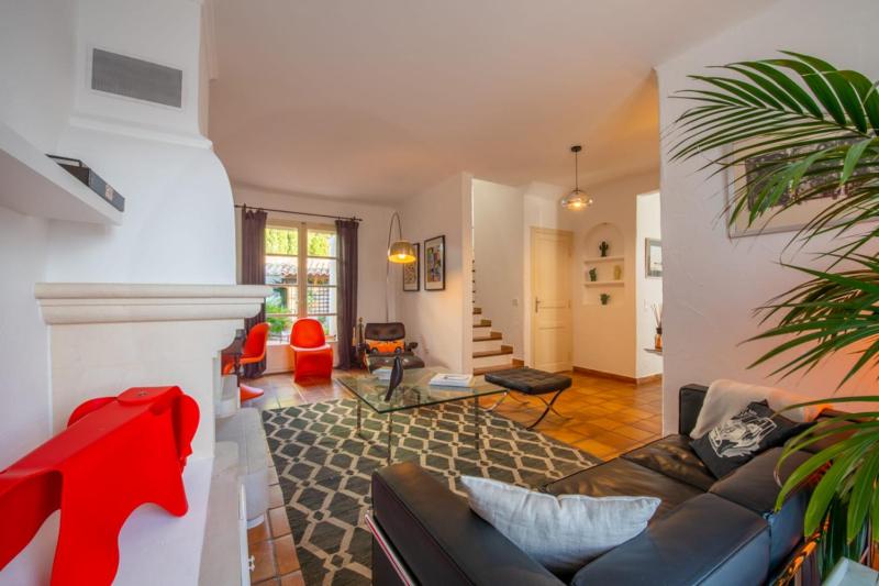Elegant Village House Grimaud - image 14
