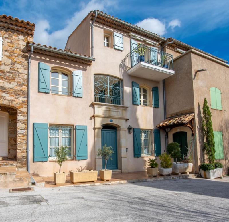 Elegant Village House Grimaud - image 13