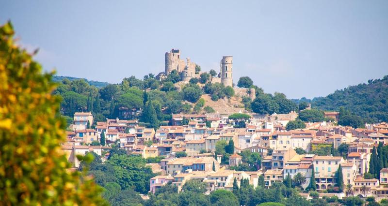 Charming Village House In Grimaud - image 13