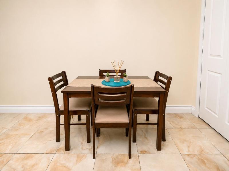 Stylish One Bedroom Condo - image 16