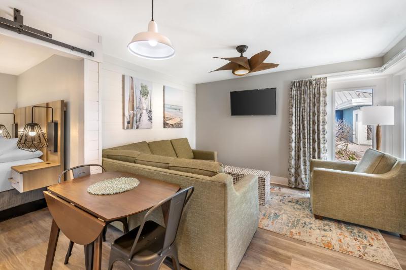 Coconut Palms Beach Resort II an Ascend Collection Hotel - image 6