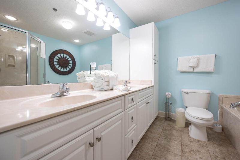 Phoenix IX 607 condo - image 27