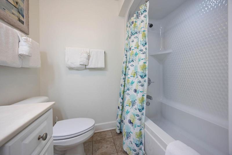 Phoenix IX 607 condo - image 11
