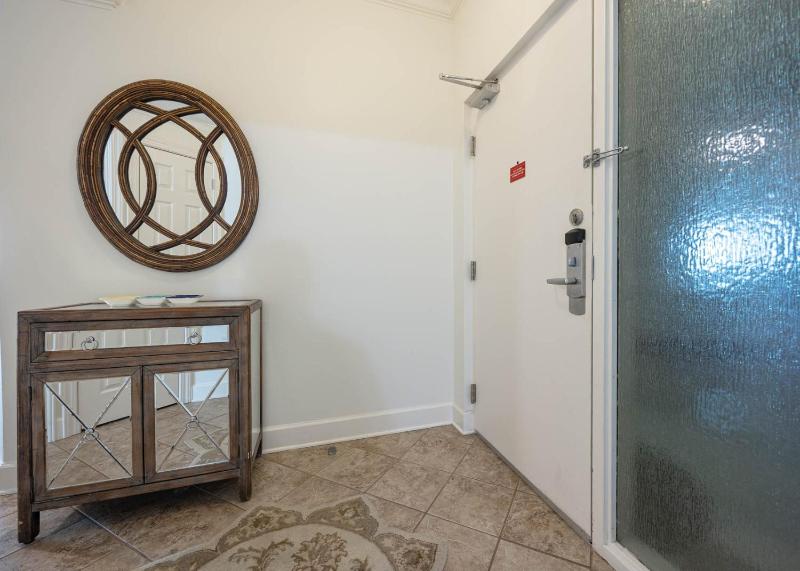 Phoenix IX 607 condo - image 13