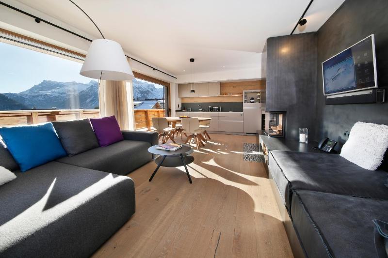 One-Bedroom Apartment image 1