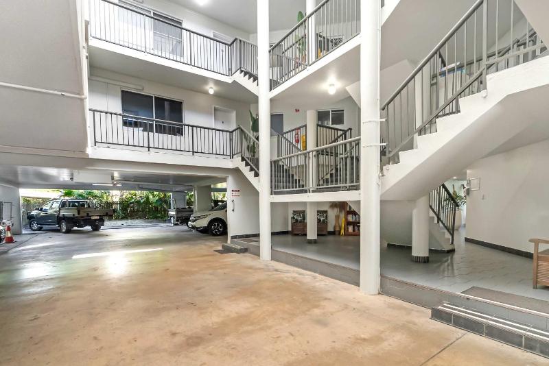 Palm Canopy Haven - Poolside Hideaway by the Marina - image 24