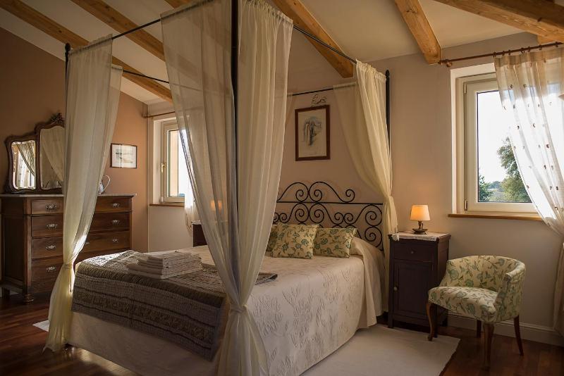 Superior Double Room image 3