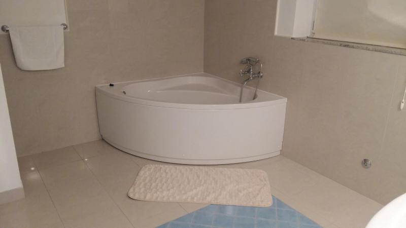Double Room image 3