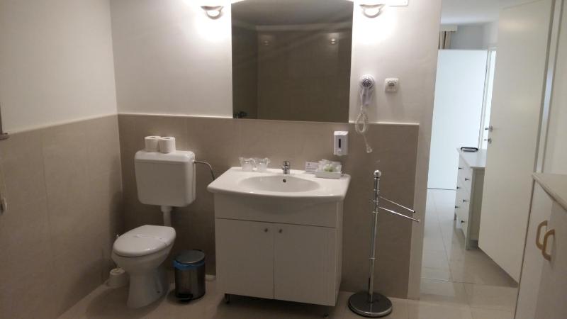 Double Room image 2