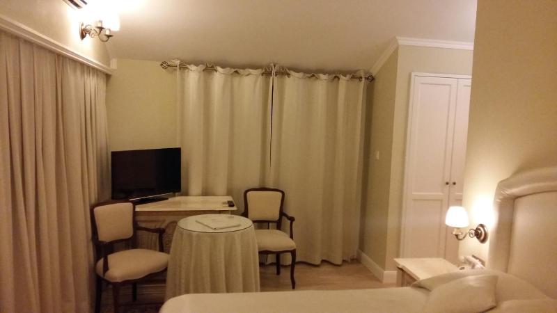 Standard Double Room with Balcony image 2