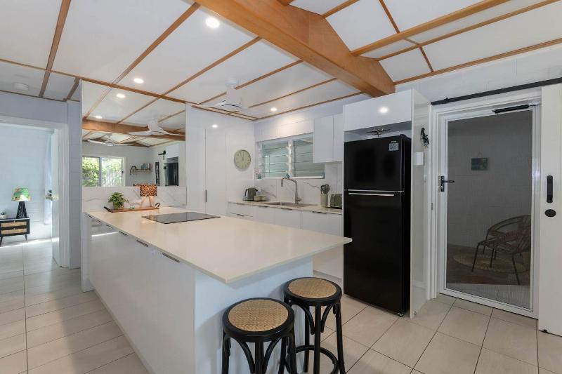 Paperbark Cottage - New Tropical Holiday Rental - image 6