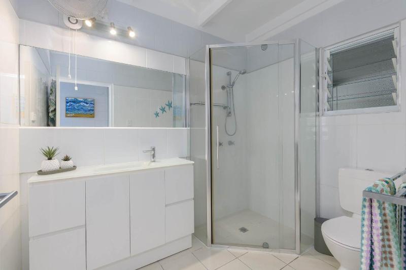 Paperbark Cottage - New Tropical Holiday Rental - image 10
