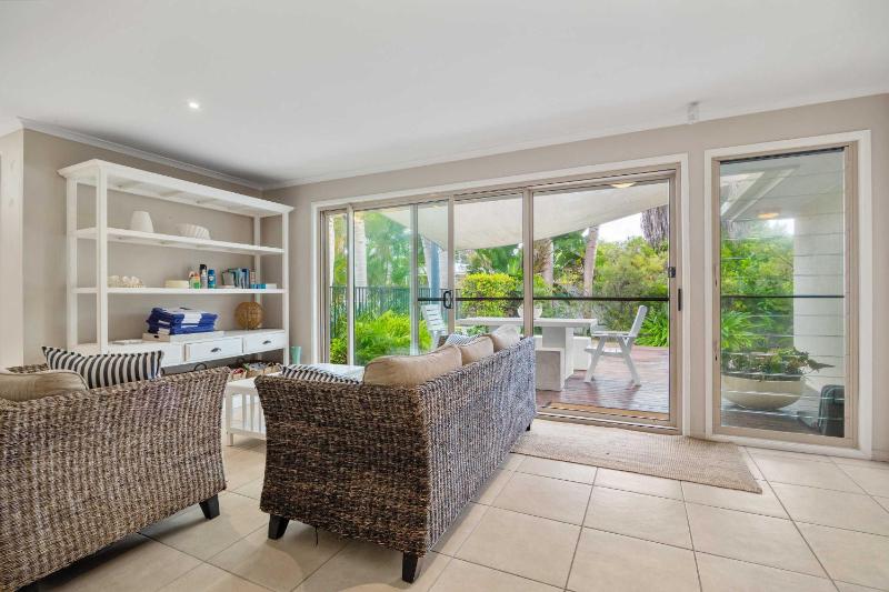 Noosa Sunrise - Pet-friendly with Pool - image 15